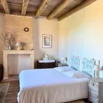 La Maison De Villars Au Coeur De La Nature Pressac